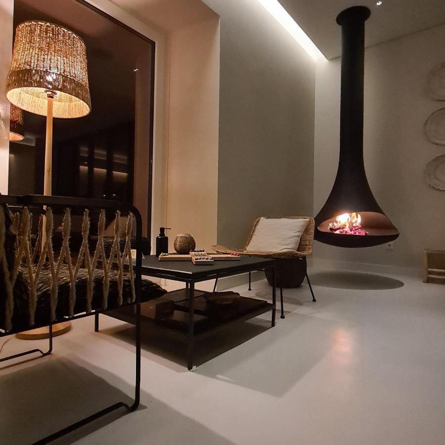 Sensi Azores Nature And Spa Ginetes Exterior photo A suspended fireplace