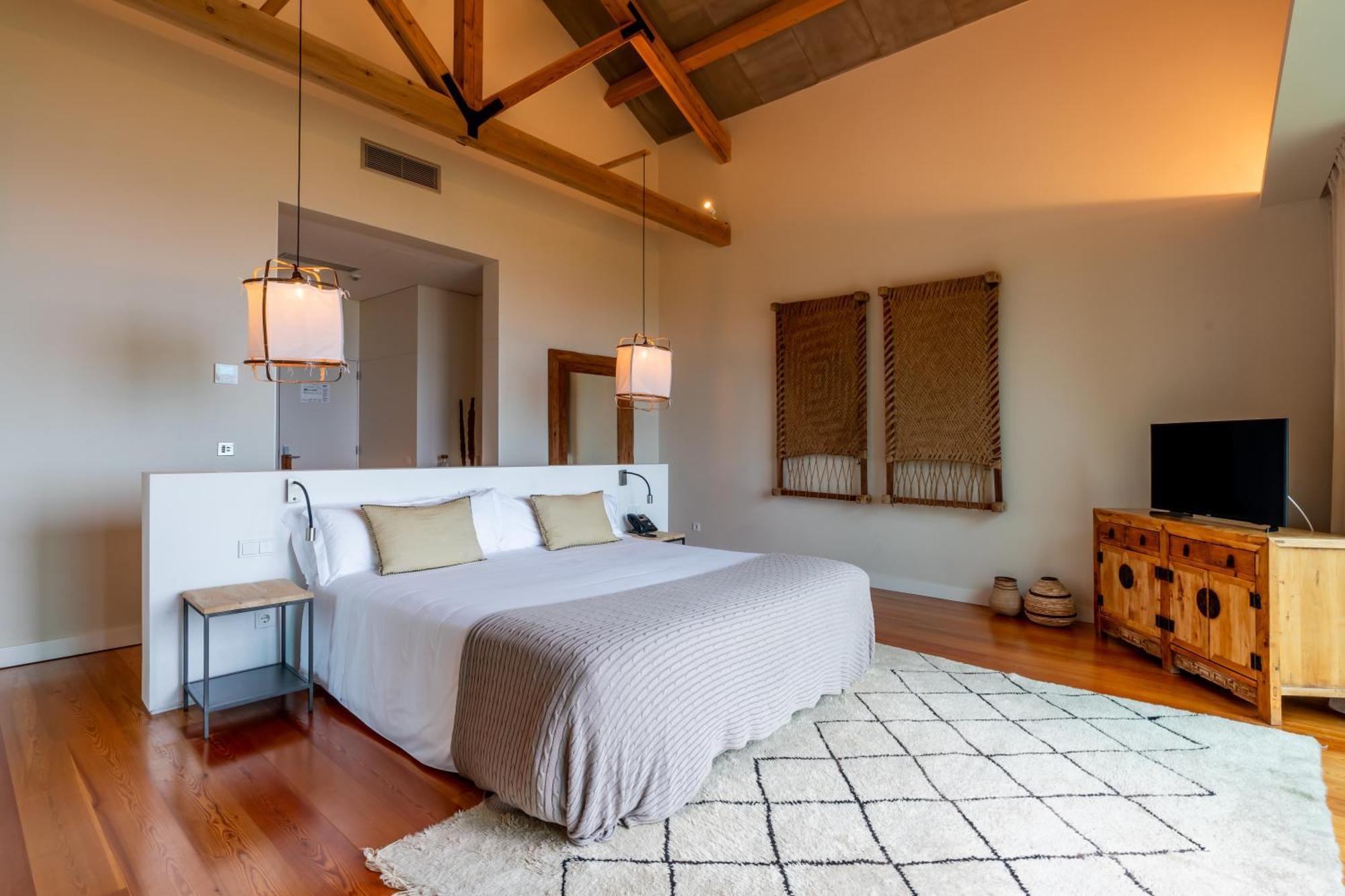 Sensi Azores Nature And Spa Ginetes Exterior photo A bedroom at the hotel